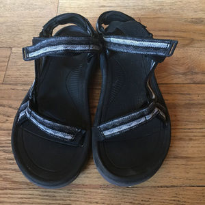 Women's Teva Sandals. Size 9.